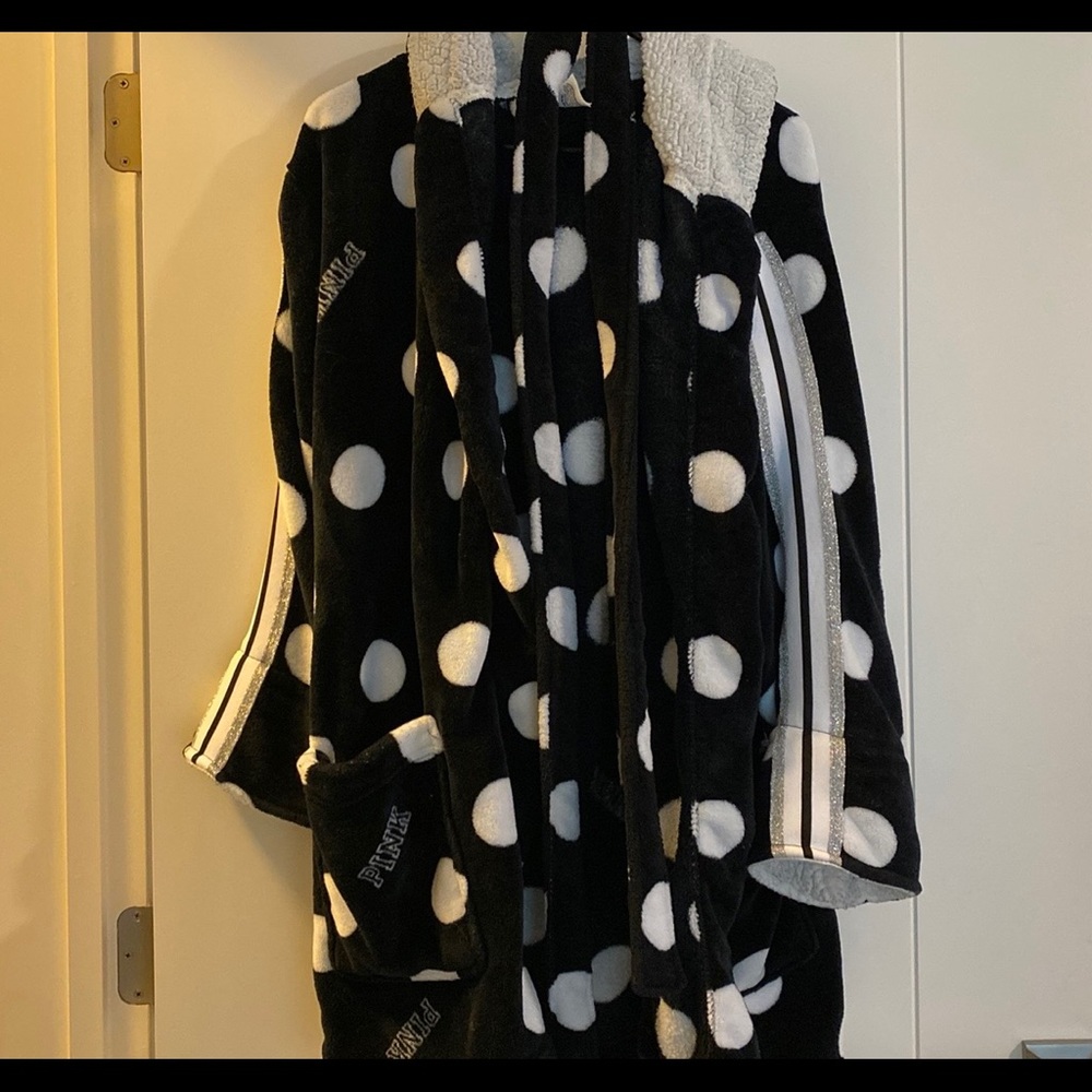 PINK Black and white robe